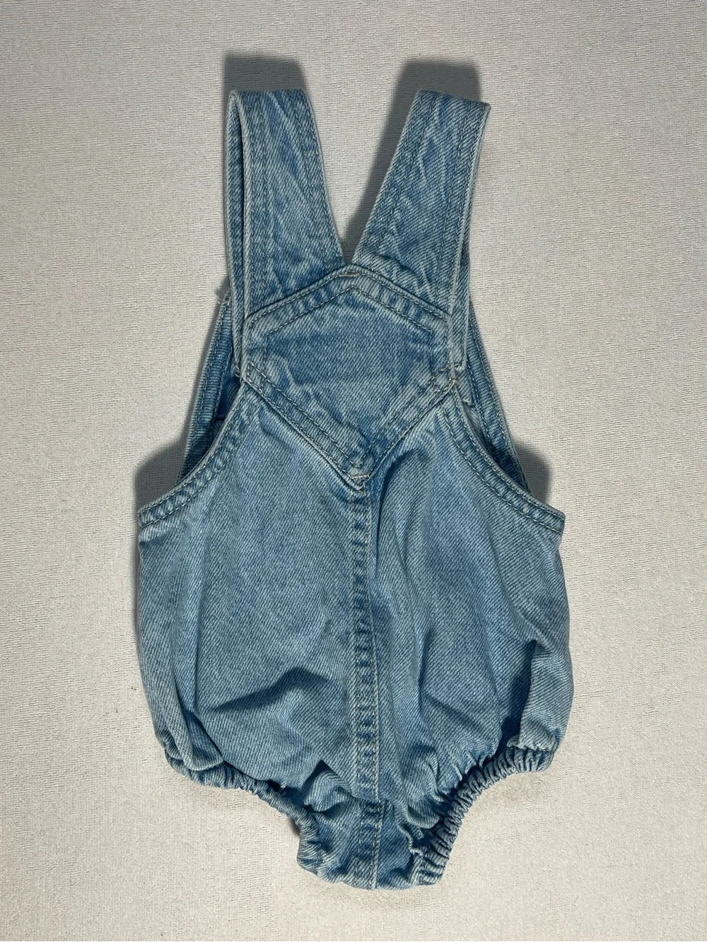 Old Navy Baby Girl Denim Bubble Overall Romper Light Wash 0-3 Months